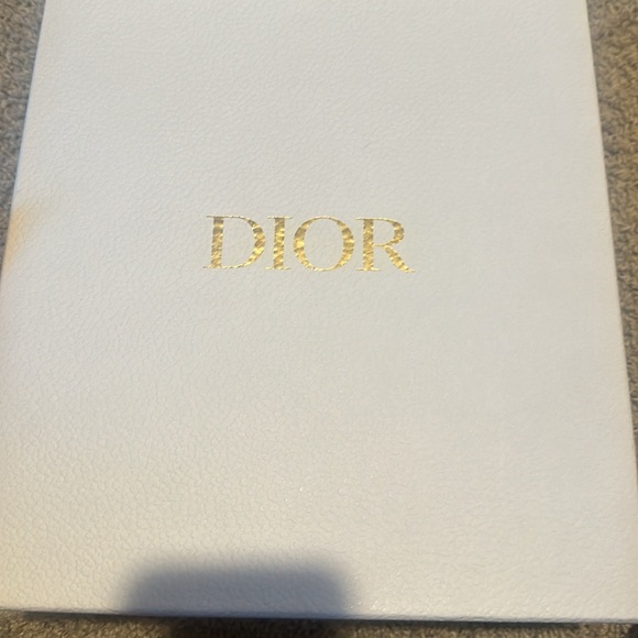 Worn one time to beach - Picture 2 of 3